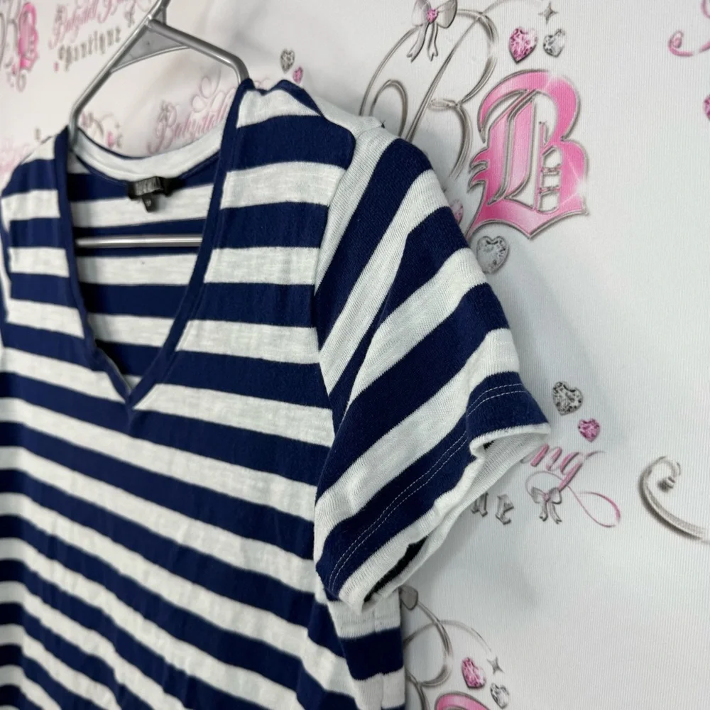 Nicole Miller T-shirt, stripes V-neck Striped navy blue and white Women's Top - Picture 4 of 11